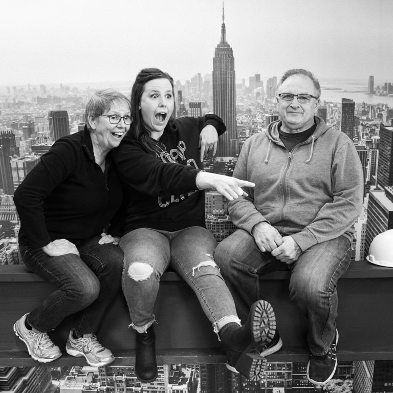 daughter and parents on new york at snap foto club