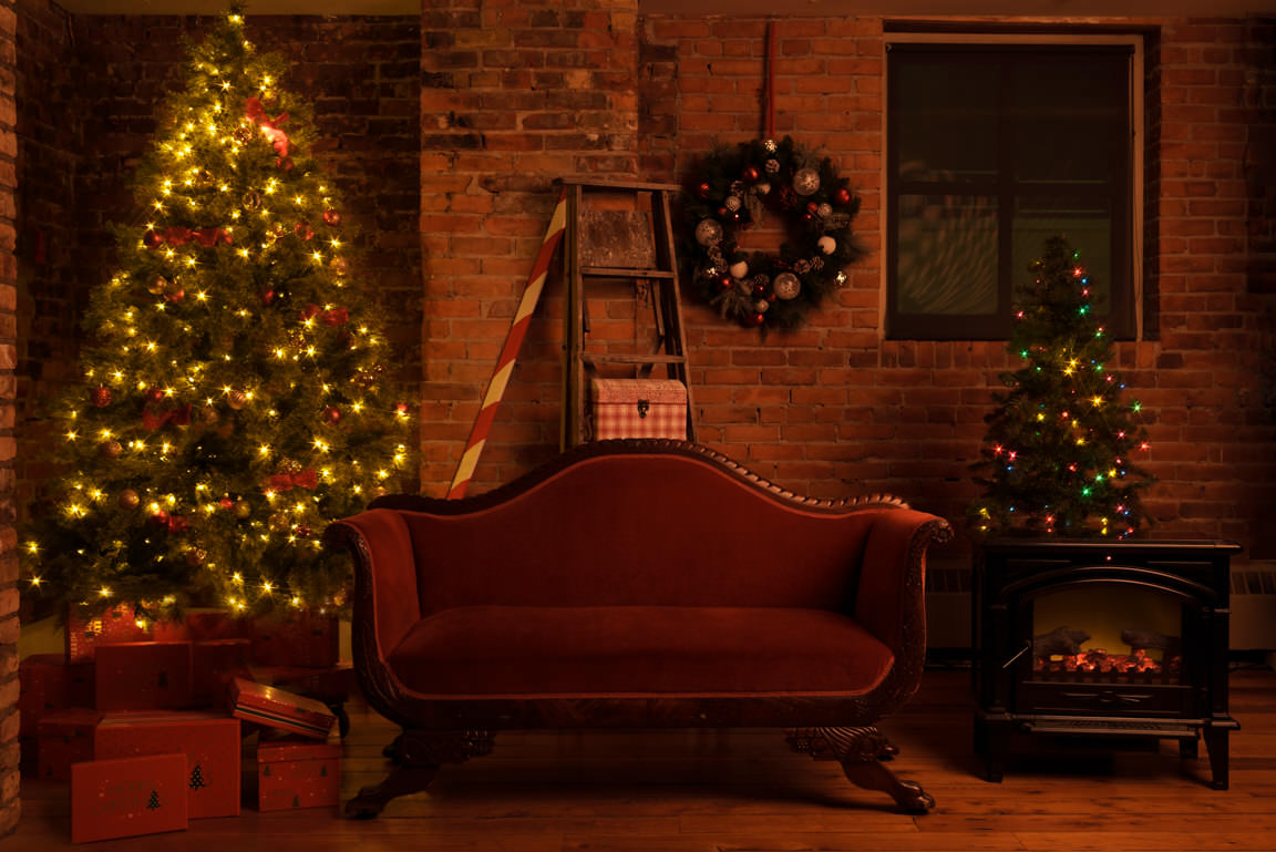 old window and red couch at snap foto club